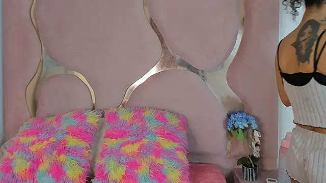 Milanxht online show from November 7, 9:04 pm