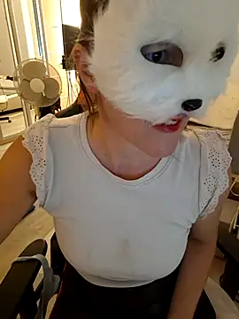 Snapshot of Hexe12346 chatting on July 19, 1:59 pm Hexe12346 online show from July 19, 1:59 pm