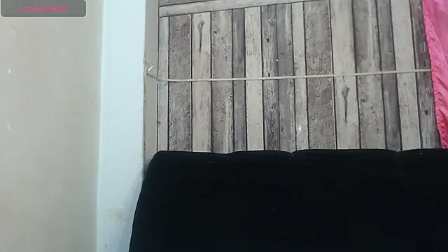 rosa pretty online show from December 5, 9:40 am