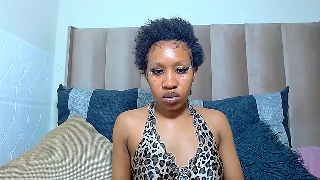 Snapshot of CocoSexyBabe chatting on November 17, 4:24 pm CocoSexyBabe online show from November 17, 4:24 pm