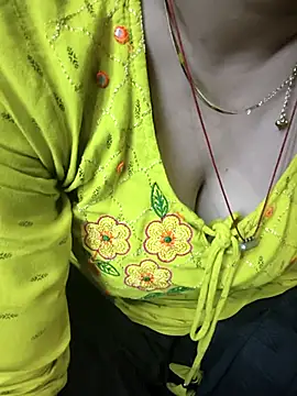 kaveerpooja947 online show from February 10, 4:00 pm