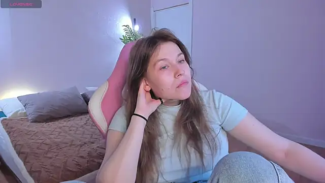 Colleen Blake online show from November 3, 5:03 pm