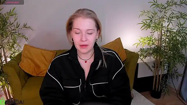 Colleen Blake online show from May 20, 4:57 pm
