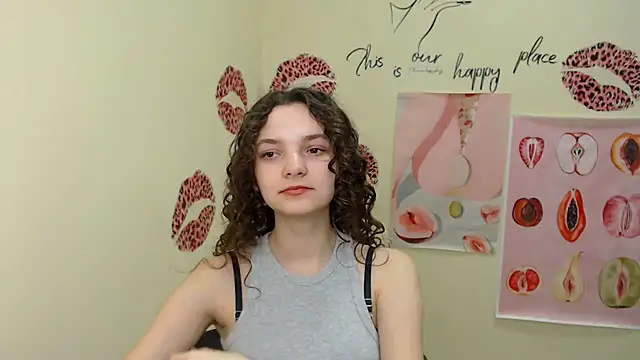  SusieSu  online show from February 1, 7:15 am