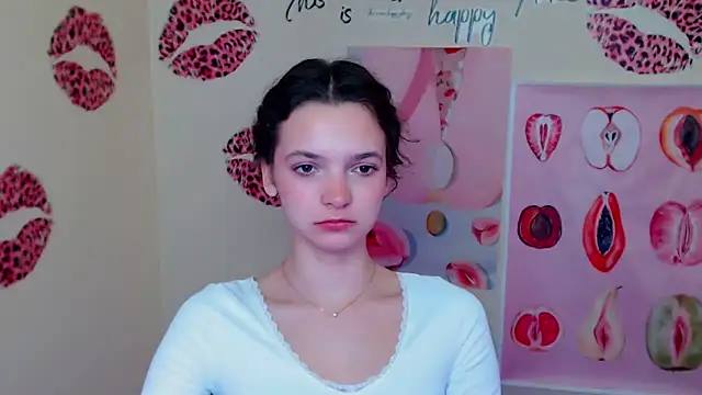  SusieSu  online show from February 9, 1:15 pm