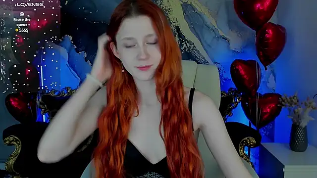 Snapshot of MagicLilu chatting on February 13, 8:45 pm MagicLilu online show from February 13, 8:45 pm