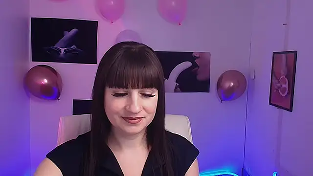 Snapshot of Violla_My chatting on February 13, 9:51 am Violla My online show from February 13, 9:51 am