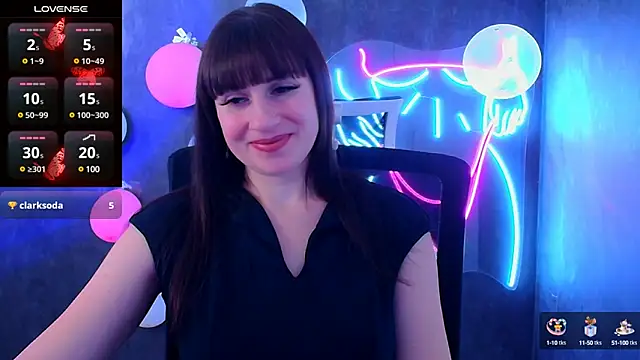 Snapshot of Violla_My chatting on February 18, 1:00 pm Violla My online show from February 18, 1:00 pm