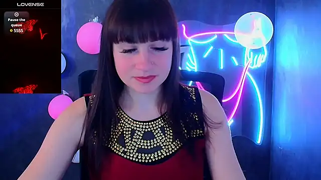 Snapshot of Violla_My chatting on February 21, 6:40 am Violla My online show from February 21, 6:40 am