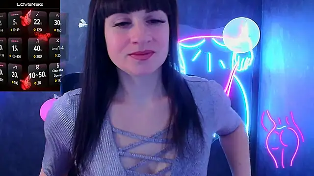 Snapshot of Violla_My chatting on February 25, 6:47 am Violla My online show from February 25, 6:47 am