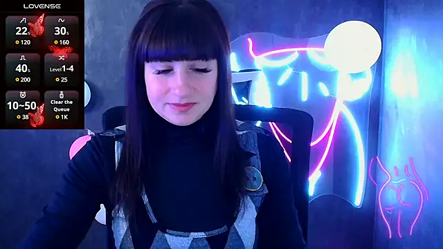 Snapshot of Violla_My chatting on February 28, 6:43 am Violla My online show from February 28, 6:43 am