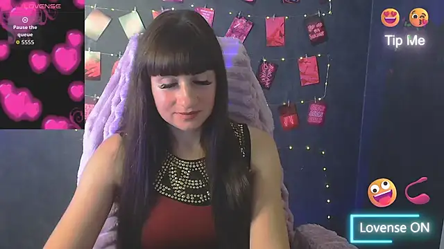 Snapshot of Violla_My chatting on October 15, 5:40 am Violla My online show from October 15, 5:40 am