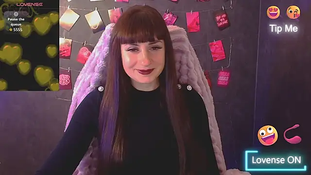 Snapshot of Violla_My chatting on October 23, 6:02 am Violla My online show from October 23, 6:02 am