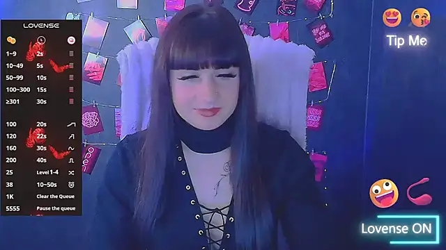 Snapshot of Violla_My chatting on December 4, 6:34 am Violla My online show from December 4, 6:34 am