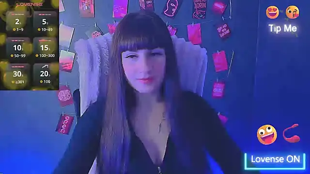 Snapshot of Violla_My chatting on January 8, 6:48 am Violla My online show from January 8, 6:48 am