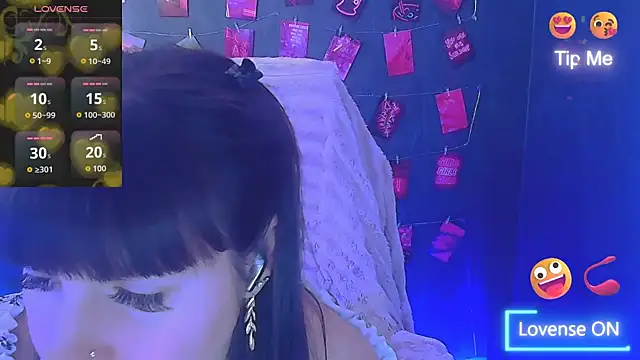 Snapshot of Violla_My chatting on February 21, 6:58 am Violla My online show from February 21, 6:58 am