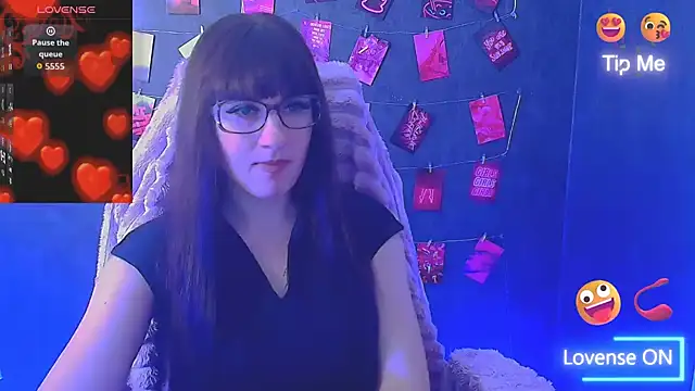 Snapshot of Violla_My chatting on March 1, 6:59 am Violla My online show from March 1, 6:59 am