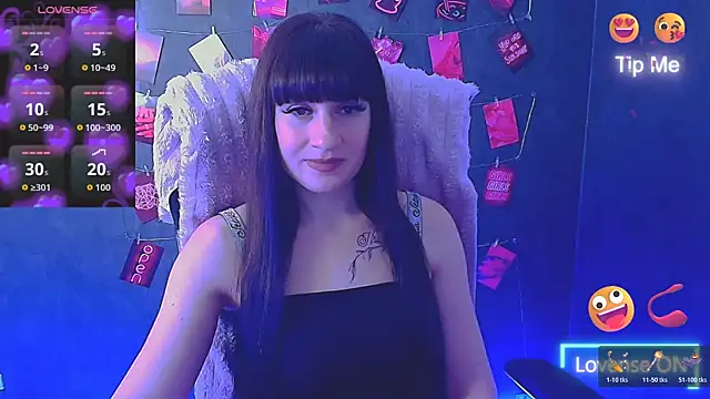 Snapshot of Violla_My chatting on March 16, 6:28 am Violla My online show from March 16, 6:28 am