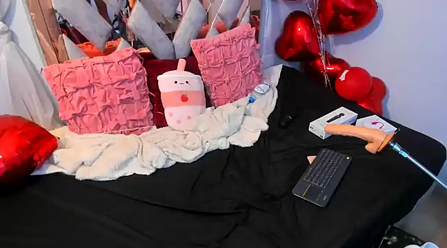 Snapshot of Tiffany_sander chatting on February 15, 9:16 am Tiffany sander online show from February 15, 9:16 am