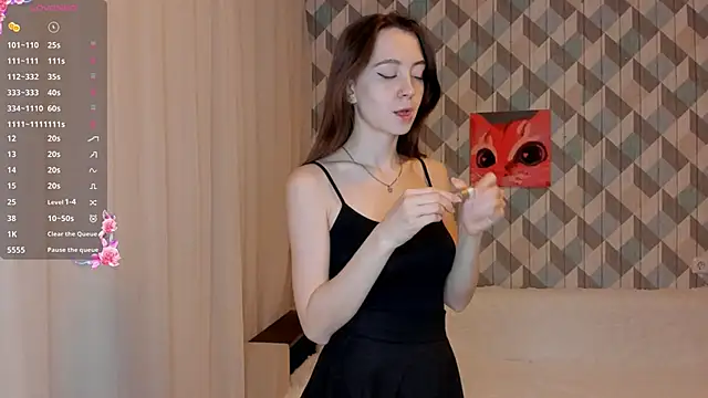 EvaBradley online show from March 11, 3:45 pm