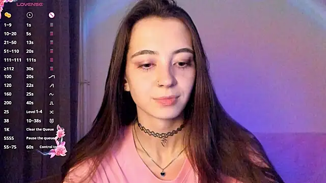 EvaBradley online show from October 7, 6:49 pm