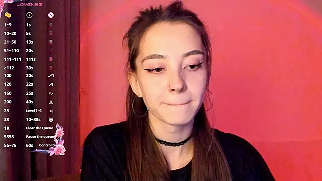 EvaBradley online show from October 8, 6:27 pm