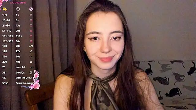 EvaBradley online show from February 6, 7:50 pm