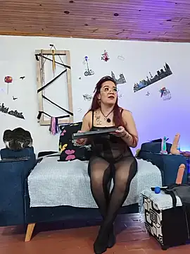 keila j online show from May 28, 10:34 am