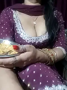 Snapshot of Anamika_Kapoor chatting on February 28, 10:17 pm Anamika Kapoor online show from February 28, 10:17 pm