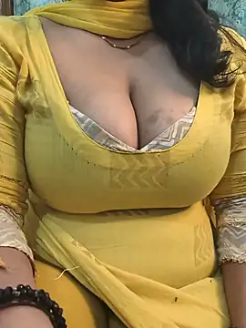 Anamika Kapoor online show from July 14, 9:20 pm