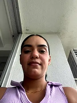 Snapshot of Sara-77 chatting on November 28, 5:59 pm Sara-77 online show from November 28, 5:59 pm