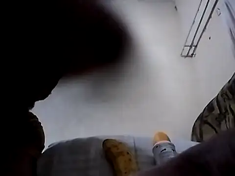 hugecrksam online show from February 28, 5:58 pm