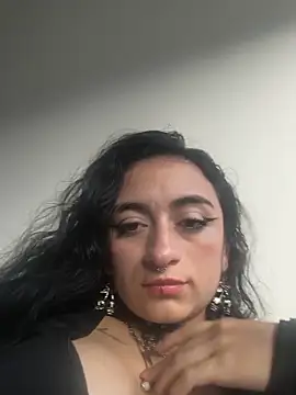 Lila Desiree online show from May 19, 10:27 pm