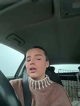 maisiesmithx online show from December 27, 4:10 pm