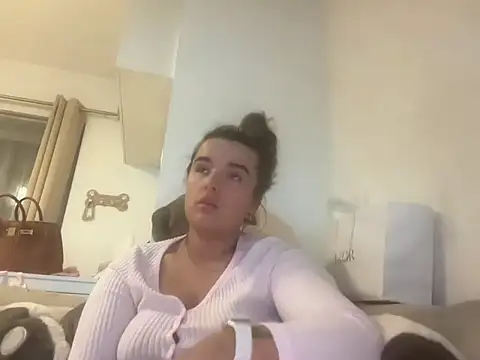 maisiesmithx online show from October 19, 9:59 pm