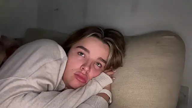 maisiesmithx online show from November 2, 6:43 pm