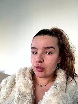 maisiesmithx online show from January 7, 12:18 pm