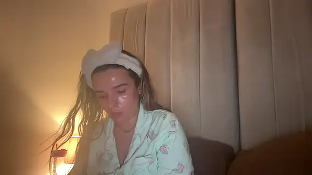 maisiesmithx online show from August 5, 10:44 pm