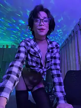 Snapshot of sue___0 chatting on February 1, 11:16 pm sue 0 online show from February 1, 11:16 pm