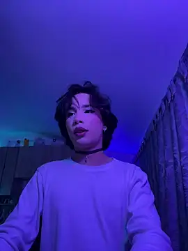 Snapshot of sue___0 chatting on February 11, 2:14 am sue 0 online show from February 11, 2:14 am