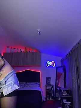 Snapshot of sue___0 chatting on October 24, 6:10 am sue 0 online show from October 24, 6:10 am