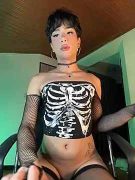 Snapshot of sue___0 chatting on November 26, 2:45 am sue 0 online show from November 26, 2:45 am