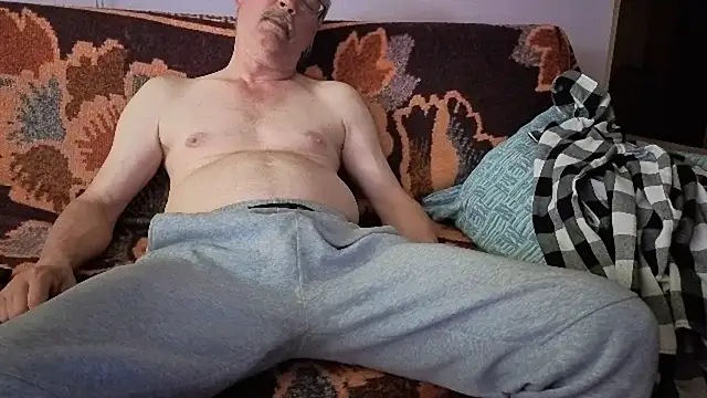loverboyxxx69 online show from April 28, 3:17 pm