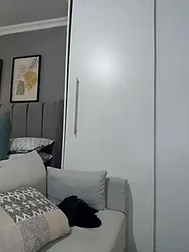 Snapshot of Zee_Online chatting on November 25, 6:57 am Zee Online online show from November 25, 6:57 am