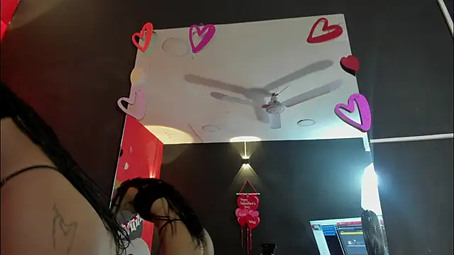 YayaHilton online show from February 18, 4:08 am