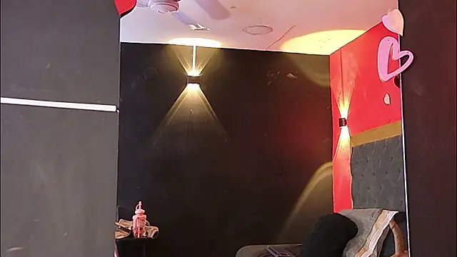 YayaHilton online show from March 5, 3:57 am