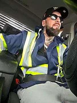 Beardedtattood online show from November 9, 3:21 pm