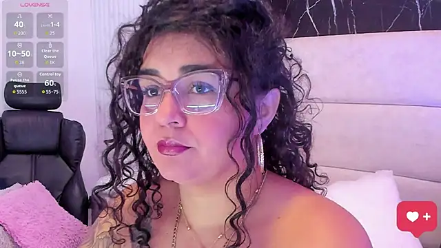 Reginavegaa online show from July 23, 8:34 am