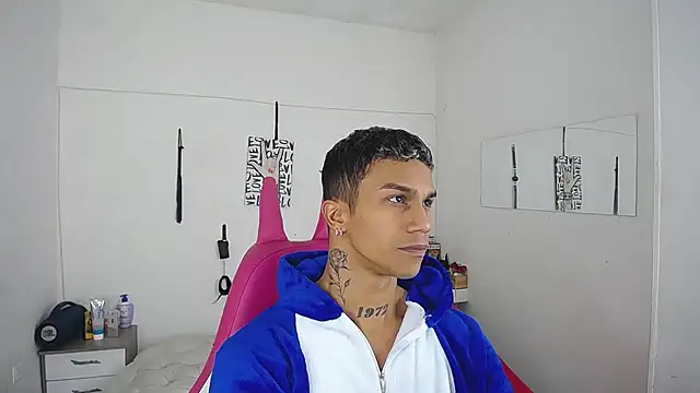 Leonard Price online show from November 27, 7:43 am