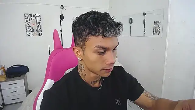 Leonard Price online show from January 11, 1:38 pm